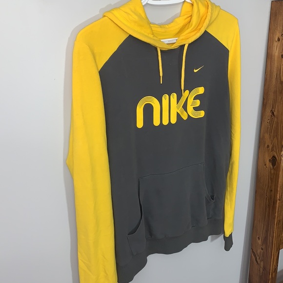✔️ Nike 💛 sweater - Picture 3 of 8